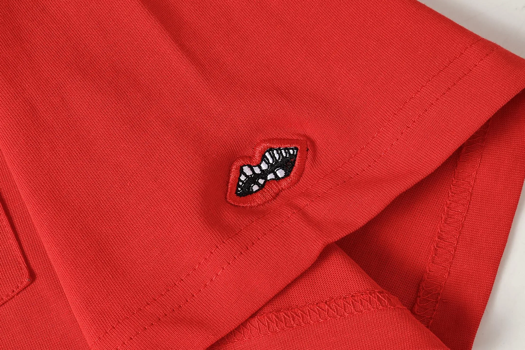 P150 Cross-border running quantity model, please do not place an order if you pursue quality -Chrome Hearts/Chrome Heart Graffiti✍️Spoof short-sleeved T-shirts -High weight, high density and high quality. The wool is soft, delicate and skin-friendly. It feels soft and silky. It has excellent warmth and skin-friendly properties.